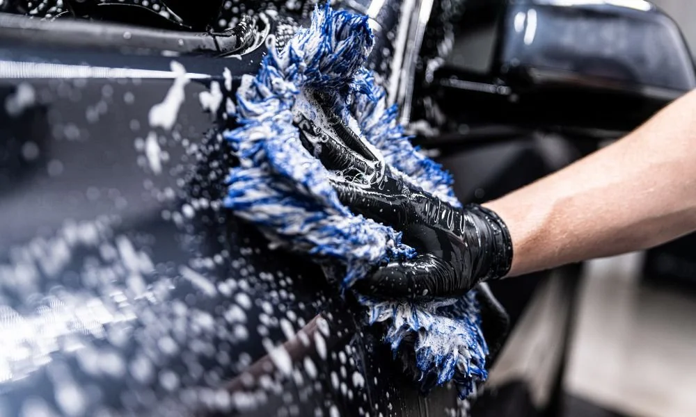 Top Benefits of Booking a Professional Car Wash Service