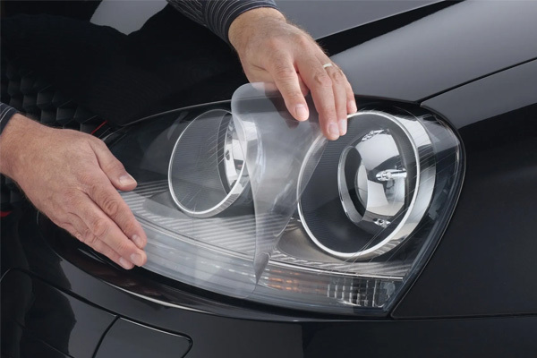 Car Headlight Restoration in Dubai: Improve Visibility and Safety