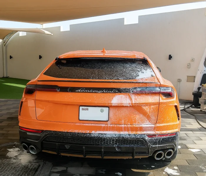 20251101_1318_Orange